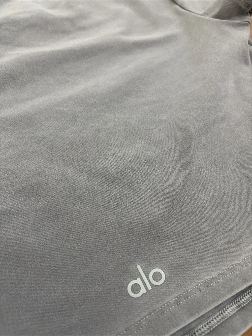 Alo Yoga Washed Alosoft Crop Finesse Short Sleeve shirt cool grey wash Size XS
